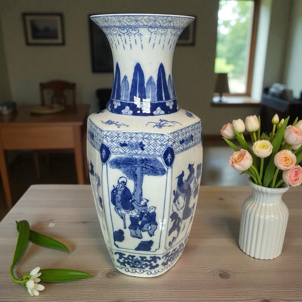 Vintage‎ GAO Ancienne Porcelain Hand Painted Chinese Hexagon Panelled Vase 18X10